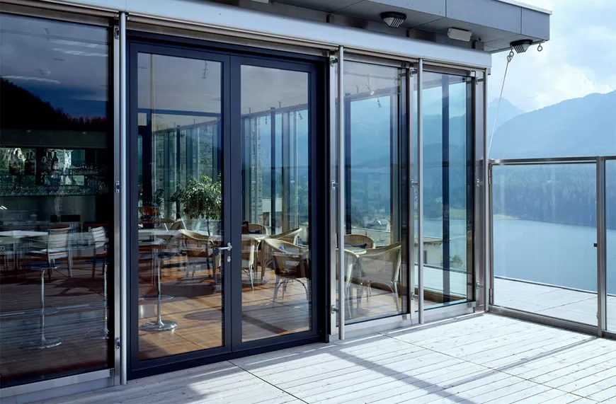 Cửa/vách kính chống cháy