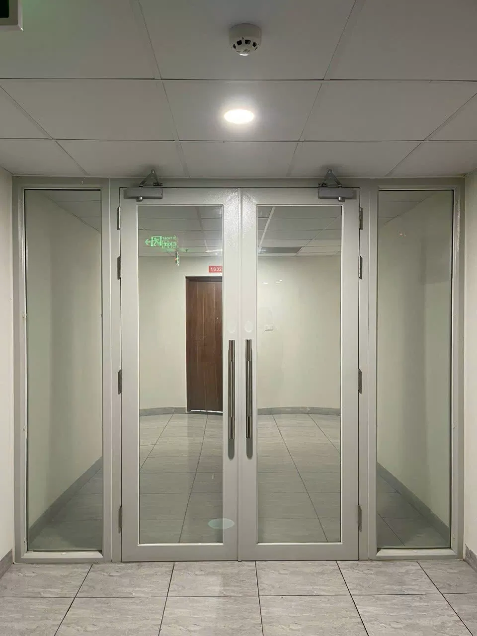 Cửa/vách kính chống cháy